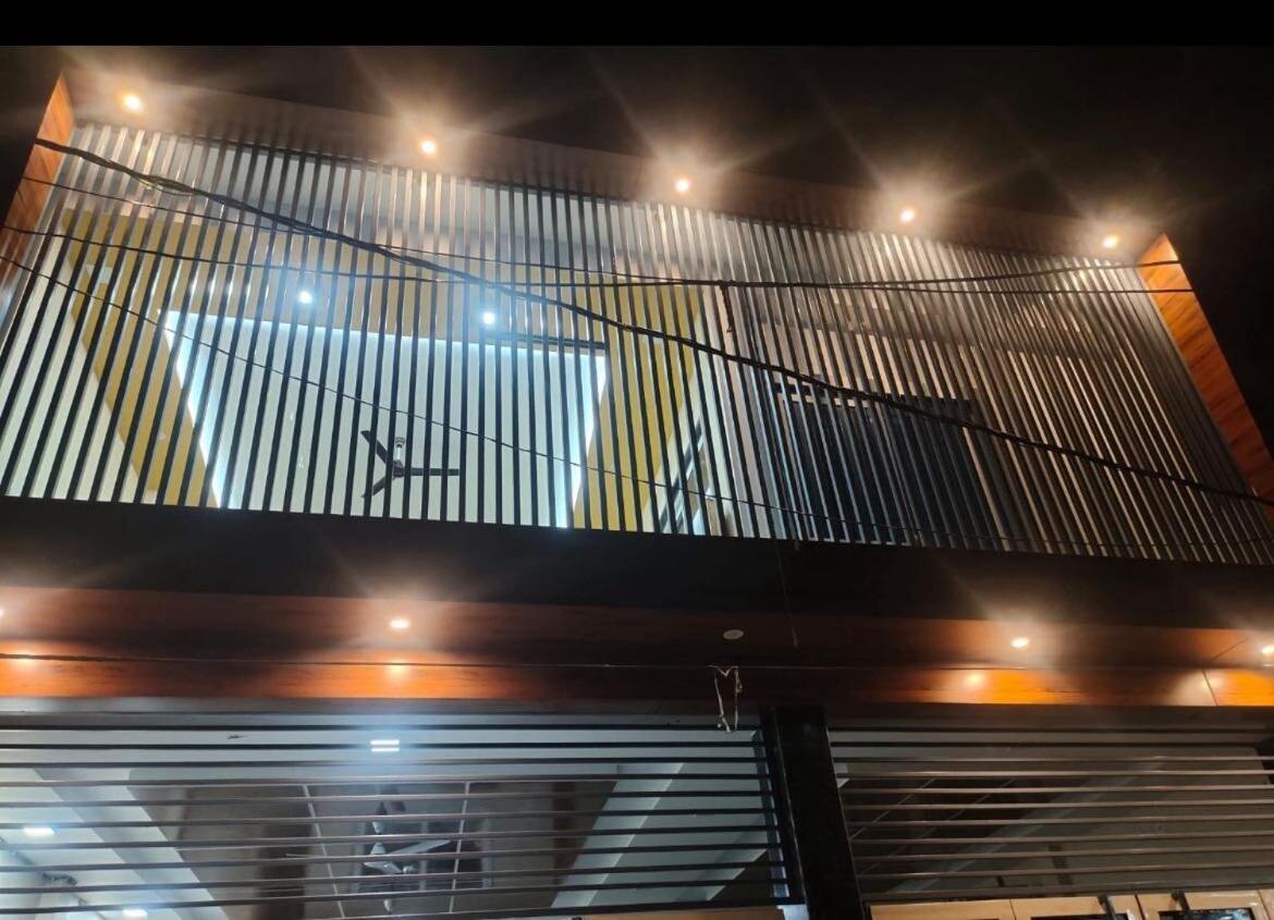 Hotel O Home Aditya Inn Suits Homestay Ayodhya Exterior foto