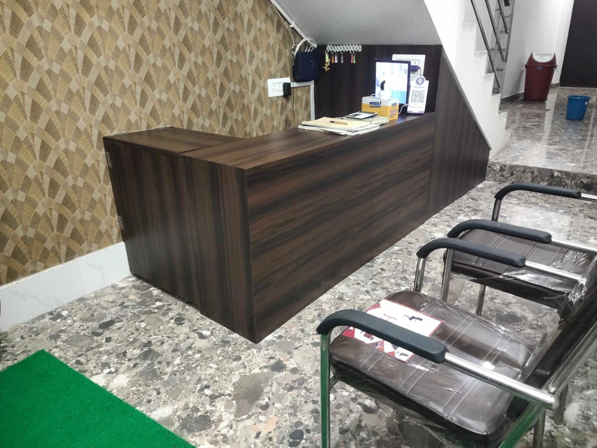 Hotel O Home Aditya Inn Suits Homestay Ayodhya Exterior foto
